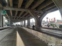 Pembatas Jl Cilincing Rawan Celaka: Rambu Dipasang, Lampu Masih Ditunggu