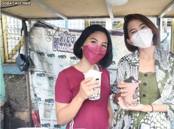 Beli Boba Rp 10 Ribu Bisa Ketemu Penjual Cantik Ini!