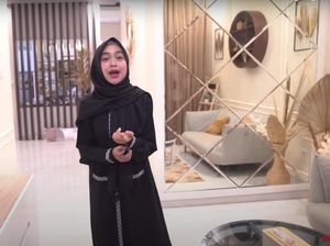 Ria Ricis Disebut Sudah Dilamar Teuku Ryan, Keluarga Beri Penjelasan Ria Ricis Disebut Sudah Dilamar Teuku Ryan, Keluarga Beri Penjelasan