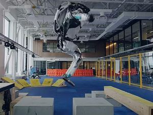 Robot Bisa Salto Bikin Netizen Ketakutan Robot Bisa Salto Bikin Netizen Ketakutan