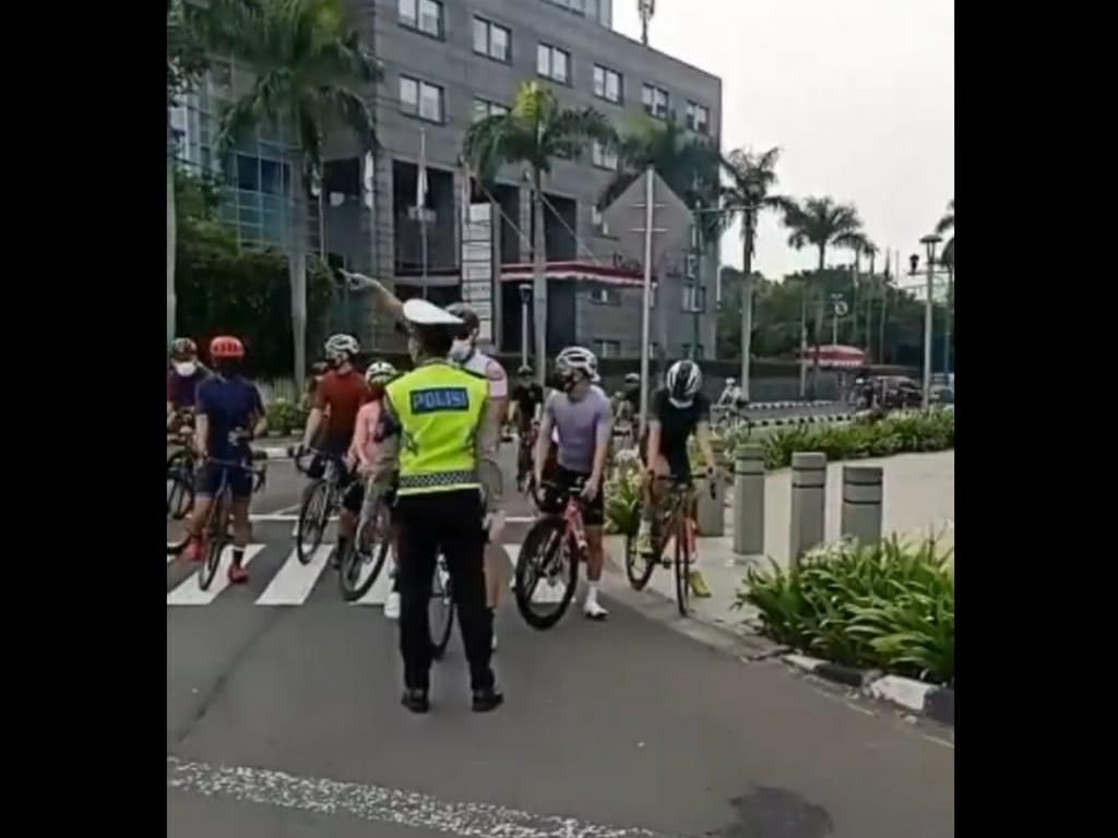 Bundaran HI Sepi, Pesepeda Dihalau Melintas di Jalan Sudirman-Thamrin