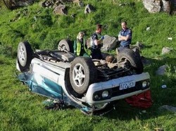 Remaja di Australia Membantu Menyelamatkan Ibunya dari Kecelakaan Mobil