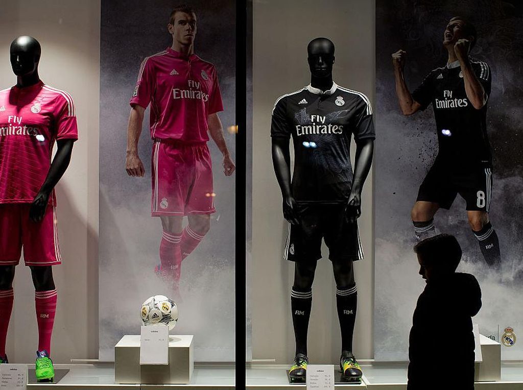 Waduh! Toko Merchandise Resmi Real Madrid Dibobol Maling