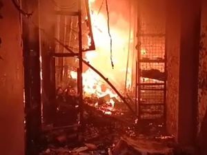 Toserba di Kabupaten Bandung Hangus Terbakar, Kerugian Capai Rp 4,5 M