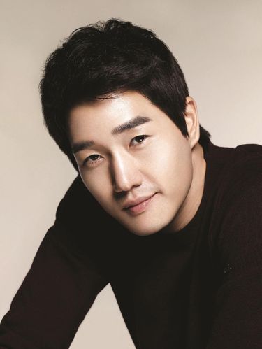 Sederet Artis Hollywood dan Artis Korea yang Semakin Matang di Usia 40 Tahun