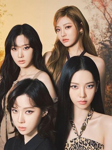 4 personil Aespa yakni Giselle, Karina, Ningning dan Winter tampil penuh pesona dalam pemotretan terbaru brand kosmetik CLIO. Aespa diketahui menjadi Brand Ambassador terbaru produk kosmetik CLIO menggantikan Boy Group Stray Kids./Foto: koreaboo.com
