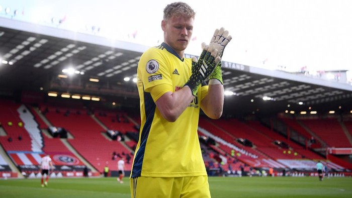 SHEFFIELD, ENGLAND - APRIL 11: Aaron Ramsdale of Sheffield United looks on during the Premier League match between Sheffield United and Arsenal at Bramall Lane on April 11, 2021 in Sheffield, England. Sporting stadiums around the UK remain under strict restrictions due to the Coronavirus Pandemic as Government social distancing laws prohibit fans inside venues resulting in games being played behind closed doors. (Photo by Laurence Griffiths/Getty Images)