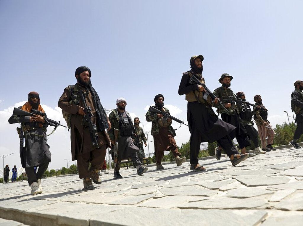 Tokoh Senior Taliban Sebut Wanita Tak Boleh Kerja Bareng Pria Tokoh Senior Taliban Sebut Wanita Tak Boleh Kerja Bareng Pria