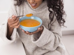 Demi Bisa Hidup Mewah, Selebriti Nigeria Rela Makan Kotoran Manusia!