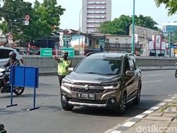 Ganjil-Genap di Jl Gatot Subroto Jakarta, Puluhan Mobil Diputar Balik
