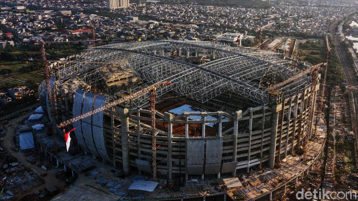 Proyek Jakarta International Stadium yang ditargetkan selesai pada akhir 2021. (Foto: pradita uatama)