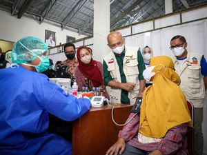 Vaksinasi COVID-19 di Purbalingga Sasar 530 Orang Petani Vaksinasi COVID-19 di Purbalingga Sasar 530 Orang Petani