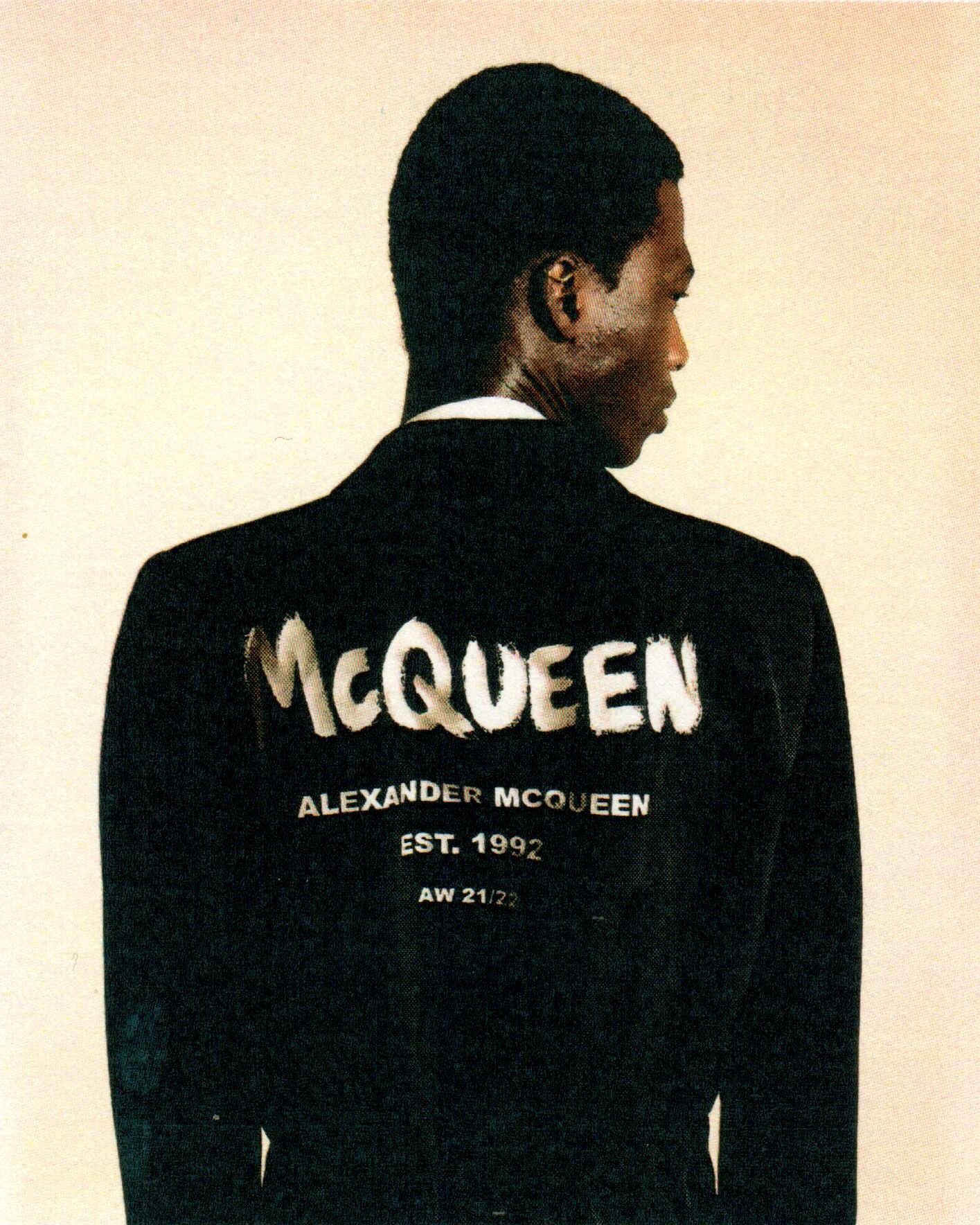 Koleksi grafiti Alexander McQueen