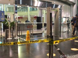 Plafon Margo City Ambruk-Tembok Jebol, Garis Polisi Dipasang di Lobi