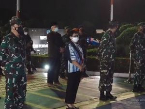 Tiba di Indonesia, WNI dari Afghanistan Disambut Menlu dan Panglima