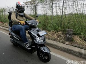 Bakal Dapat Subsidi Rp 7 Juta, Harga Motor Listrik Smoot Tempur Jadi Segini