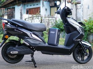 Peminat Motor Listrik Subsidi Membludak, tapi... Peminat Motor Listrik Subsidi Membludak, tapi...