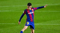 Pedri yang masih berusia 19 tahun, sudah jadi andalan di lini tengah Barcelona sejak musim lalu. Pedri disebut-sebut bakal jadi calon jendral lapangan masa depan Barca (Getty Images)