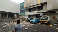 Penampakan Plafon Ambruk-Tembok Jebol di Margo City