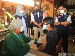 508.081 Warga Banyuwangi Sudah Vaksinasi COVID-19 Dosis Pertama