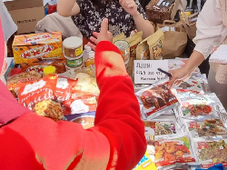 Ketika Dangdut dan Rendang Jengkol Bersolek di Pesta Rakyat Swedia