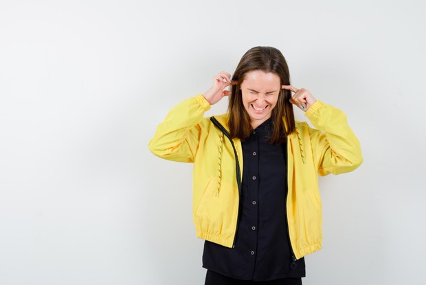 Kebencian yang terpendam berulang melepaskan banyak hormon kortisol yang akan berbahaya untuk tubuhmu/Foto:Freepik.com/8photo Keseimbangan hormon dalam otak dapat terganggu ketika perasaan marah terlalu sering kamu lepaskan.