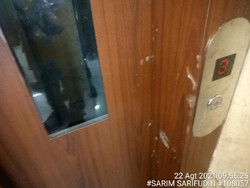 8 Orang Terjebak di Lift Klinik Kecantikan Kelapa Gading, 3 Pingsan