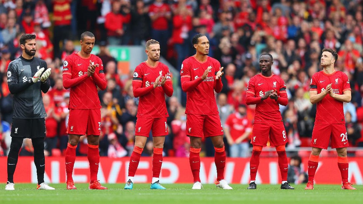 Atmosfer Anfield sangat dinikmati oleh para pemain Liverpool. (Foto: Getty Images/Catherine Ivill)