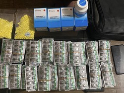 Polisi Gerebek Rumah Bandar Obat Terlarang di Sukabumi