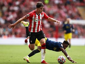 Southampton Sukses Sulitkan MU