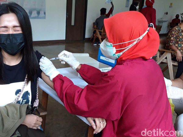 Vaksinasi Buruh di Solo Raya Terus Digenjot