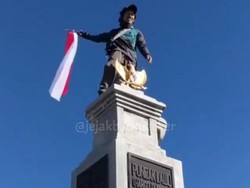 Polisi Hutan Lacak Pendaki yang Viral Panjat Tugu Hargo Dumilah Puncak Lawu