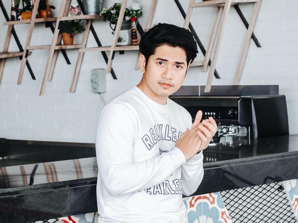 Zikri Daulay Bicara soal Status dengan Ayu Aulia Usai Heboh Video Mesra Zikri Daulay Bicara soal Status dengan Ayu Aulia Usai Heboh Video Mesra
