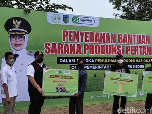 Kelompok Tani di Kabupaten Kediri Dapat Bantuan Alat Pertanian