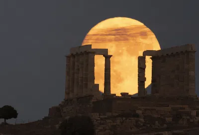 Penampakan Blue Moon di Berbagai Negara
