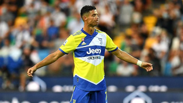 UDINE, ITALY - AUGUST 22: Cristiano Ronaldo of Juventus reacts during the Serie A match between Udinese Calcio v Juventus at Dacia Arena on August 22, 2021 in Udine, Italy. (Photo by Alessandro Sabattini/Getty Images)