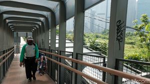 Duh, JPO Instagramable di Sudirman Jadi Korban Vandalisme