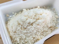 Netizen Ini Eksperimen Bikin Es Serut dari Mie Instan Beku, Apa Enak?