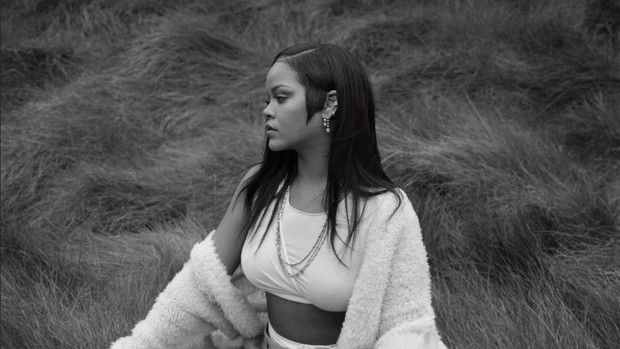 Fenty Eau de Parfum merepresentasikan dirinya (fentybeauty.com) Fenty Eau de Parfum merepresentasikan dirinya