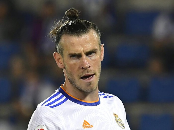 Real Madrid's Gareth Bale reacts during a Spanish La Liga soccer match between Alaves and Real Madrid at the Mendizorroza stadium in Vitoria, Spain, Saturday, Aug. 14, 2021. (AP Photo/Alvaro Barrientos)