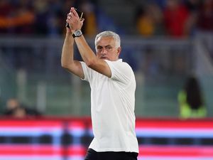Roma Vs Fiorentina: Jose Mourinho Nikmati Kemenangan Il Lupi