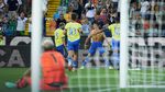 Foto Momen Ronaldo Buka Baju, Kena Kartu Kuning, Gol Dianulir