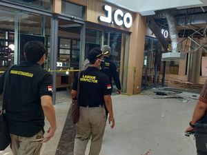 Kemnaker Usut Adanya Kecelakaan Kerja di Ambruknya Plafon Margo City Kemnaker Usut Adanya Kecelakaan Kerja di Ambruknya Plafon Margo City