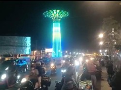 Sempat Picu Kerumunan, Lampu Menara Merak Ponorogo Terancam Dipadamkan