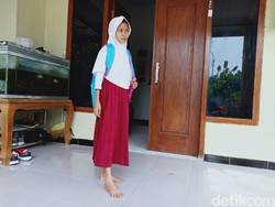 Sekolah Tatap Muka di Ponorogo, Siswa Baru Sadar Seragamnya Kekecilan