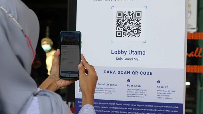 Sosialisasi Scan QRcode saat Masuk Mal