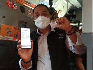 Mulai September Bus Suroboyo Bisa Bayar Pakai Nontunai Mulai September Bus Suroboyo Bisa Bayar Pakai Nontunai