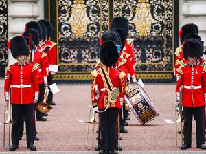 Parade Pergantian Penjaga Istana Buckingham Kembali Digelar Parade Pergantian Penjaga Istana Buckingham Kembali Digelar