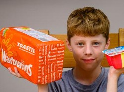 Fobia Makanan, Bocah Ini Hanya Makan Roti dan Yoghurt Selama 10 Tahun