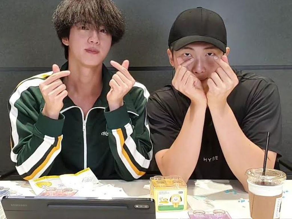 Kuliah Unpad: Penggemar K-Pop Aktif di Aktivisme Sosial hingga Isu HAM Kuliah Unpad: Penggemar K-Pop Aktif di Aktivisme Sosial hingga Isu HAM